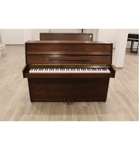 Young Chang EC-109 SW noyer satiné - 2163392 Young Chang EC-109 SW noyer satiné - 2163392